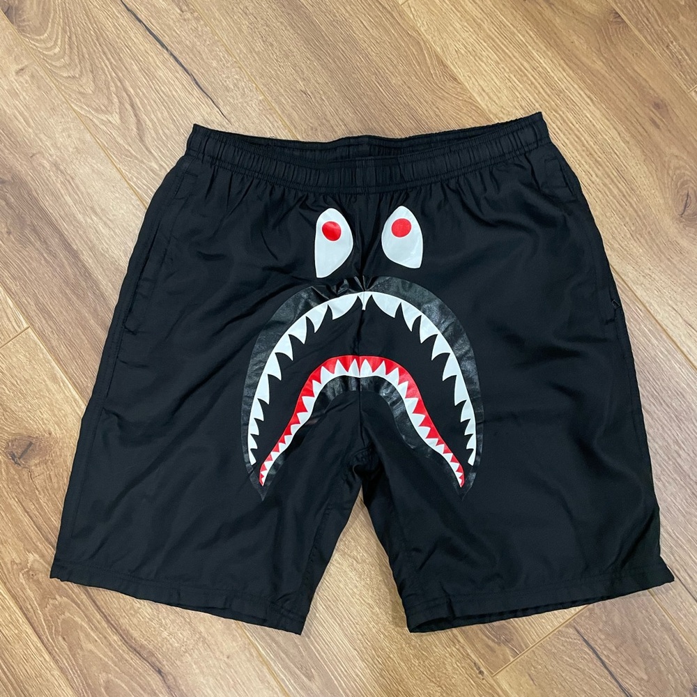 BAPE shorts size L